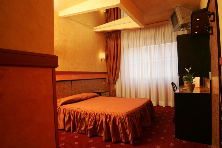 Bedroom 2, Motel Ranch, Milano