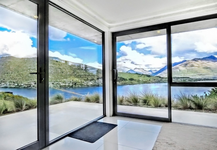 Others 5, Executive Living in Bluewater, Queenstown-Lakes