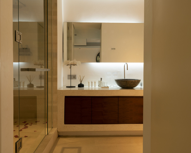 Bathroom 3, SuperNova Private Boutique Retreat Villa, Badung