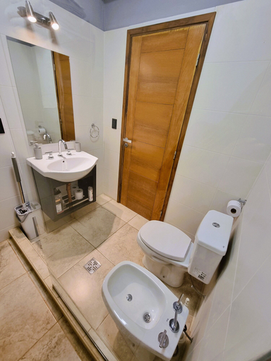 Bathroom 3, Drummond Apartments, Luján de Cuyo