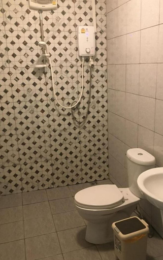 Bathroom 3, Duckling Resort And Bar, Koh Chang