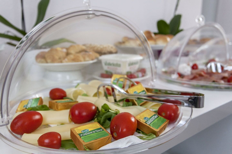 Food & Drinks 6