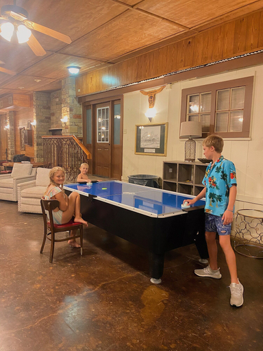 Food & Drinks 4, 15 Son's Rio Cibolo - Birdhouse Cabin, Guadalupe
