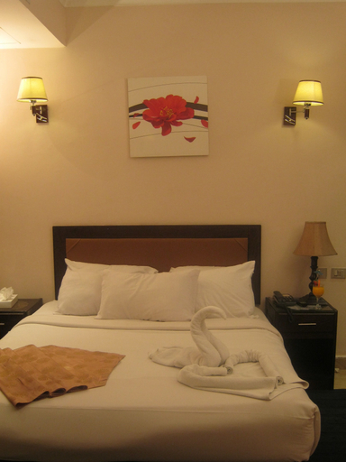 Bedroom 2, Holidays Express Hotel, Al-'Ajuzah