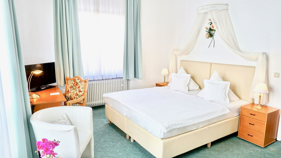 Bedroom 4, Hotel Alpha, Region Hannover