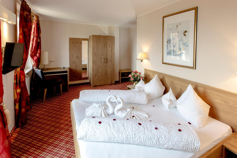 Bedroom 2, Hotel Stamserhof, Bolzano
