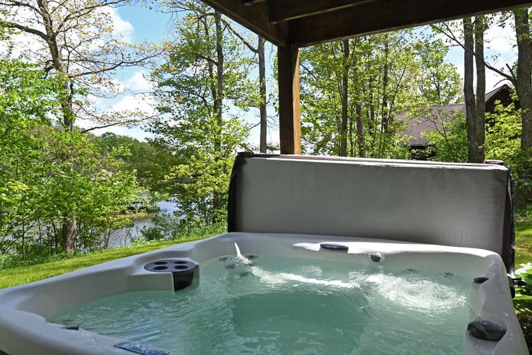 Sport & Beauty, Toasted Marshmallow Lodge, Garrett