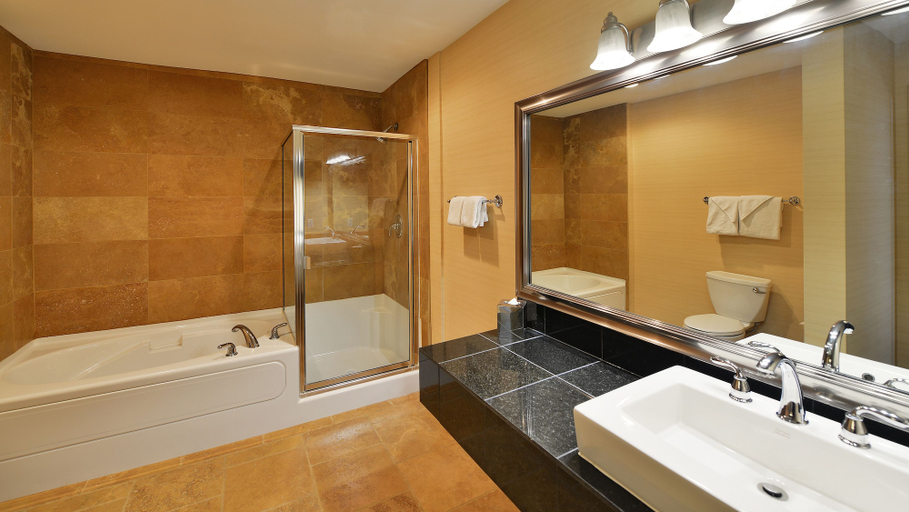 Bathroom 4, Prestige Golden Hotel, Columbia-Shuswap