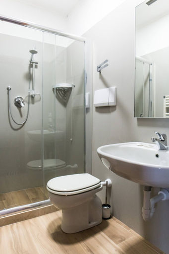 Bathroom 5, Hotel Cannaregio 2357, Venezia