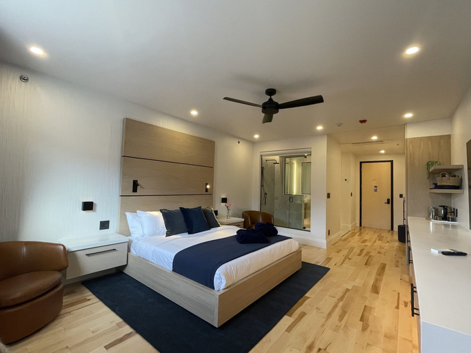 Bedroom 3, Cribs on Main, Prince Edward
