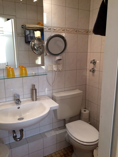 Bathroom 5, Kurvilla Fürstin Pauline, Lippe