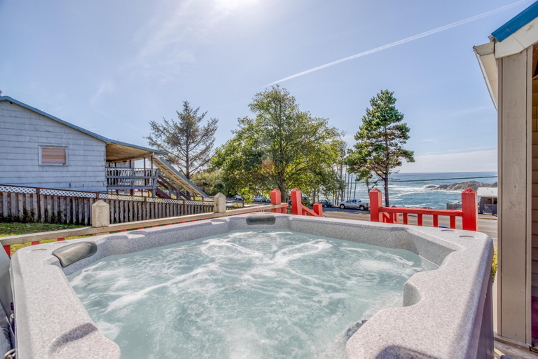 Sport & Beauty, Depoe Bay Whalehouse, Lincoln