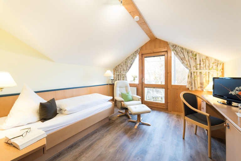 Bedroom 3, Vitalhotel Garni Vier Jahreszeiten, Passau