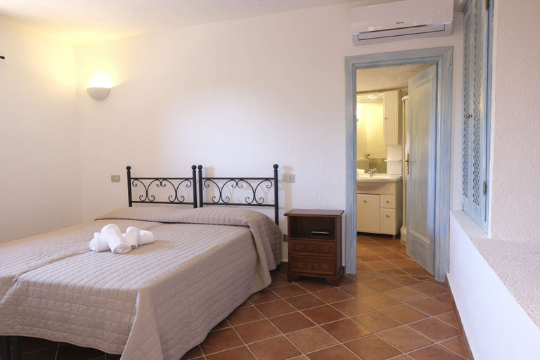 Room 2, Aria di Vacanza - Costa Dorata Cod 4, Olbia-Tempio