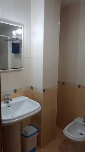 Bathroom 3, Noja Rooms 2, A Coruña