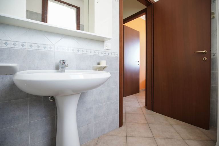 Bathroom 3, Residence Smith Fronte Mare, Ferrara