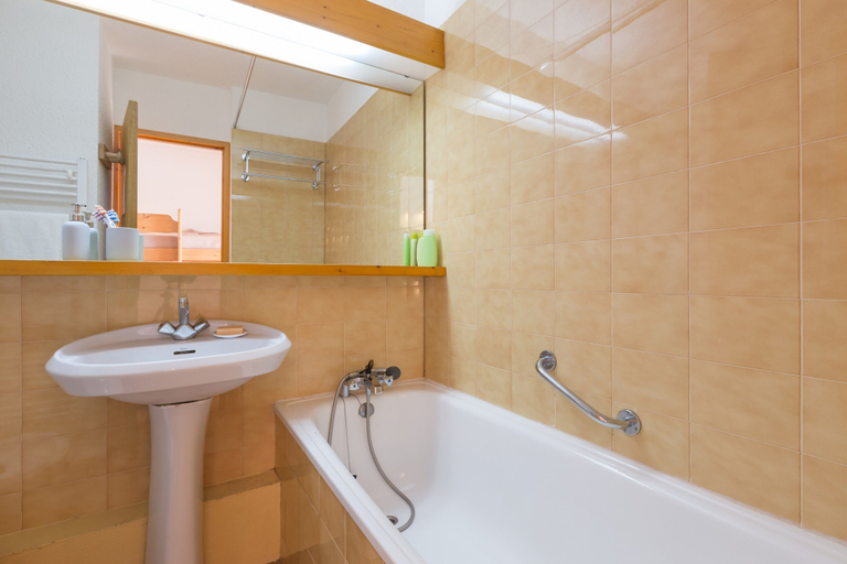 Bathroom 5, Résidence Le Golf, Savoie