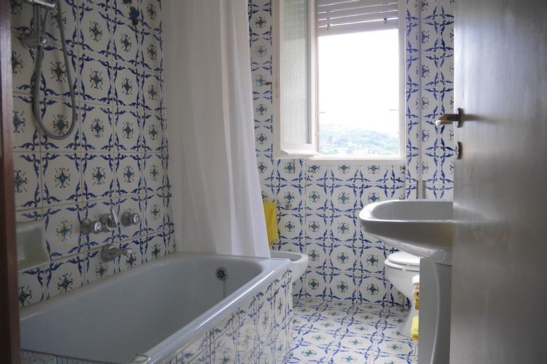 Bedroom 5, Filina, Genova