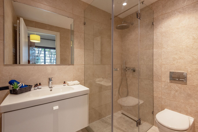 Bathroom 5, Le Rez De Jardin, La Marsa