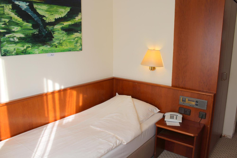 Bedroom 4, Hotel Elbroich Düsseldorf, Düsseldorf