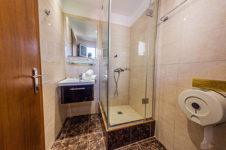 Bathroom 5, Sarantis Hotel, Central Macedonia
