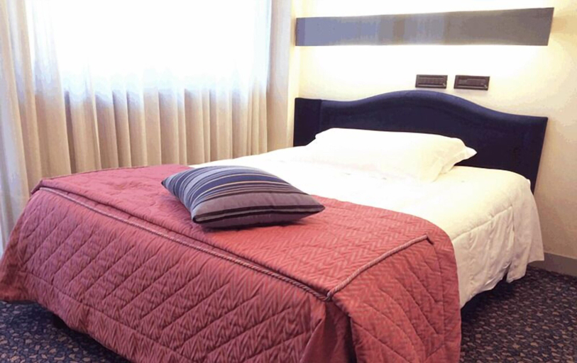 Bedroom 3, Hotel Michelangelo - Biella, Biella