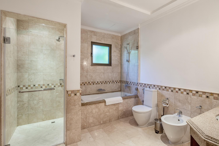 Bathroom 4, Prvt Pool Beach in Luxury Palm Jumeirah Villa, Dubai