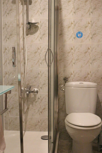 Bathroom 3, Hostal San Isidro, Madrid