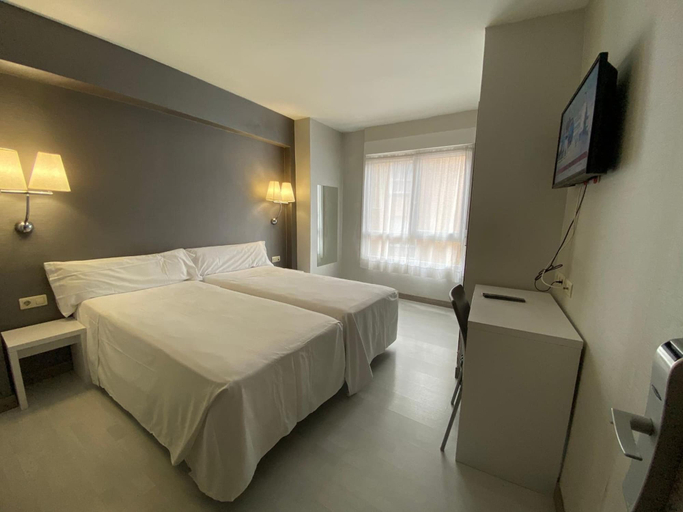 Bedroom 3, Hotel Bilbi, Vizcaya