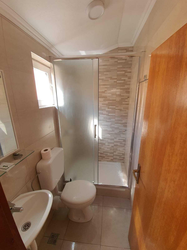 Bathroom 3, Pansion Obala, Herzegovina-Neretva