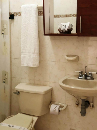 Bathroom 5, Hotel Stein Colonial, Santiago de Cali