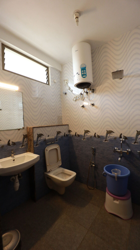 Bathroom, Silver Suite, Chikmagalur