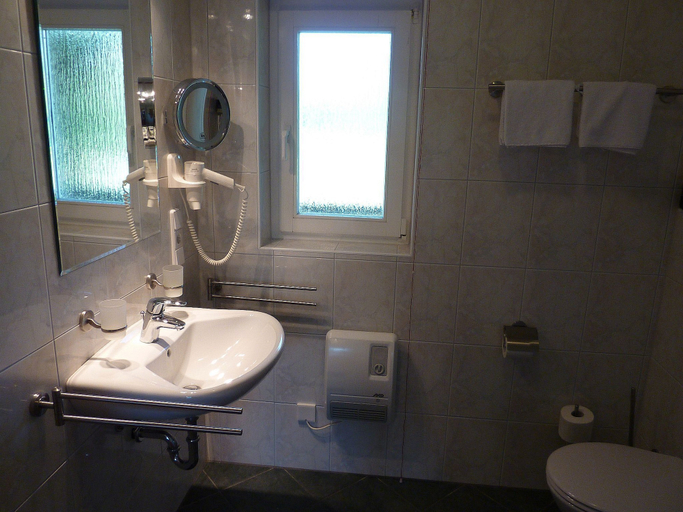 Bathroom 3, Spreewald Pension Spreeaue, Spree-Neiße