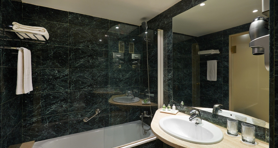 Bathroom 4, Up Rooms Vic Hotel, Barcelona