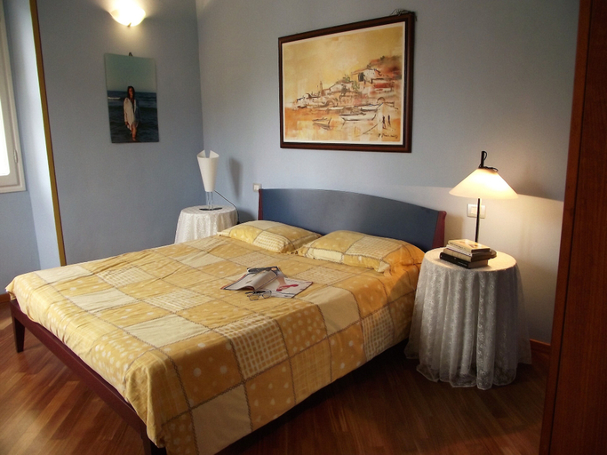 Room 3, Azzurro Pervinca, Savona