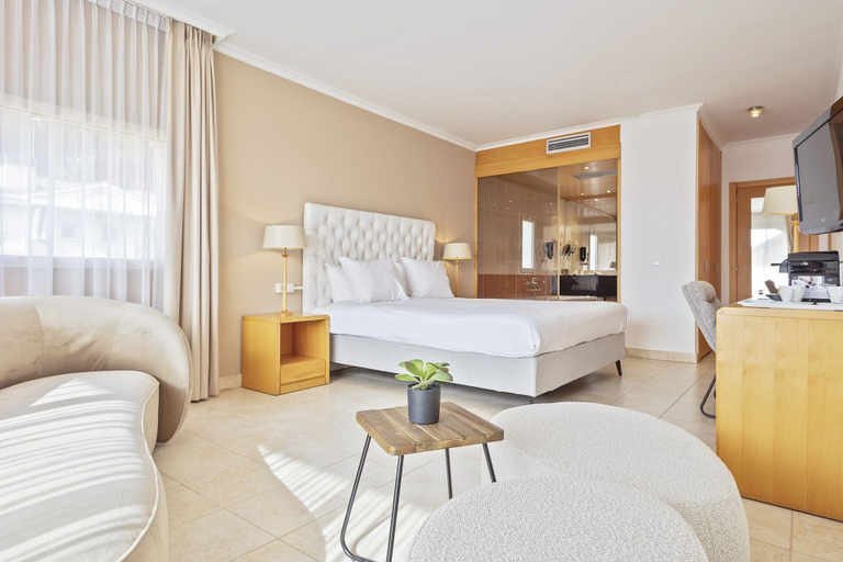 Bedroom 3, Van Der Valk Hotel Barcarola, Girona