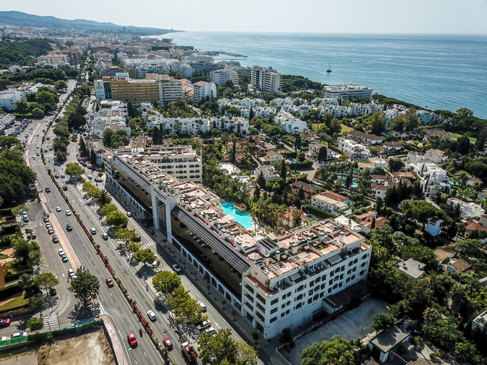 Exterior & Views 1, Guadalpin Suites, Málaga