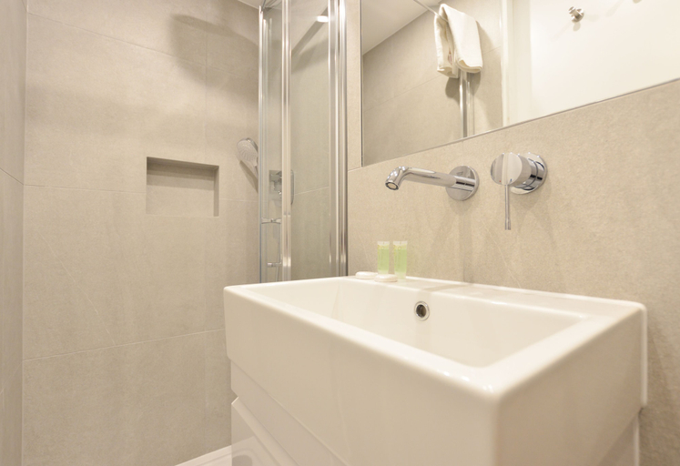 Bathroom 3, Earls Court West Serviced Apartments by Concept Apartments, London