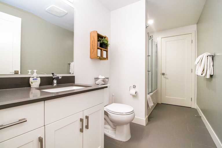 Bathroom 3, Revelstoke Retreat by Revelstoke Vacations, Columbia-Shuswap
