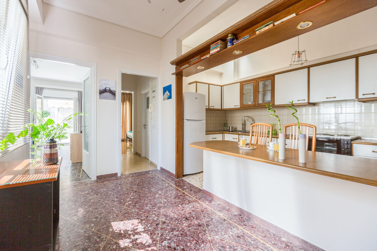 Others 4, Happy Stay in Elegant & Bright Flat near Metro, Attica