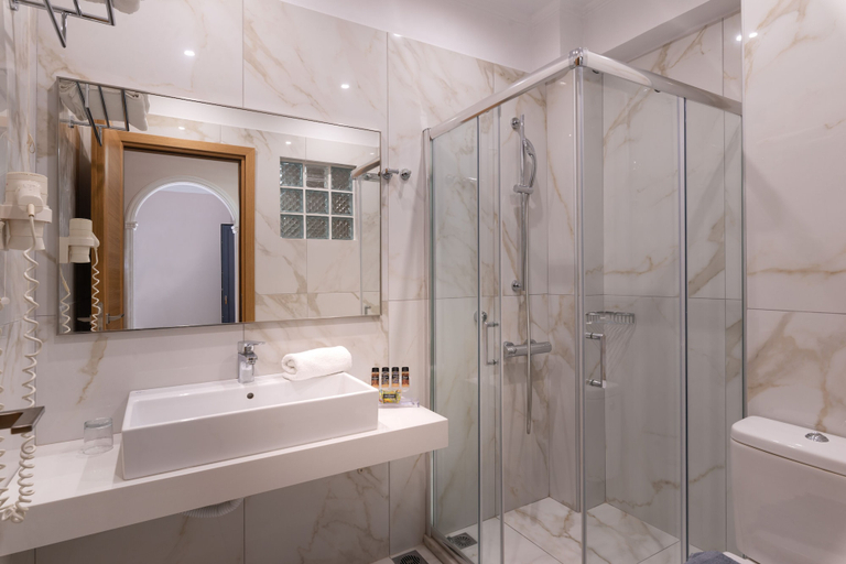 Bathroom, Panorama Botsaris Apartments, Epirus