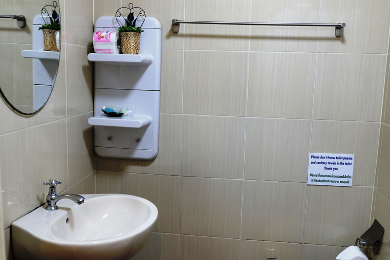 Bathroom 4, Chilli Hotel & Restaurant, Muang Rayong