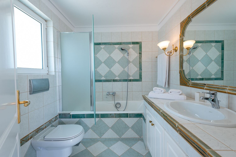 Bathroom 4, Kamariyo Athens Riviera by A&D Properties, Attica