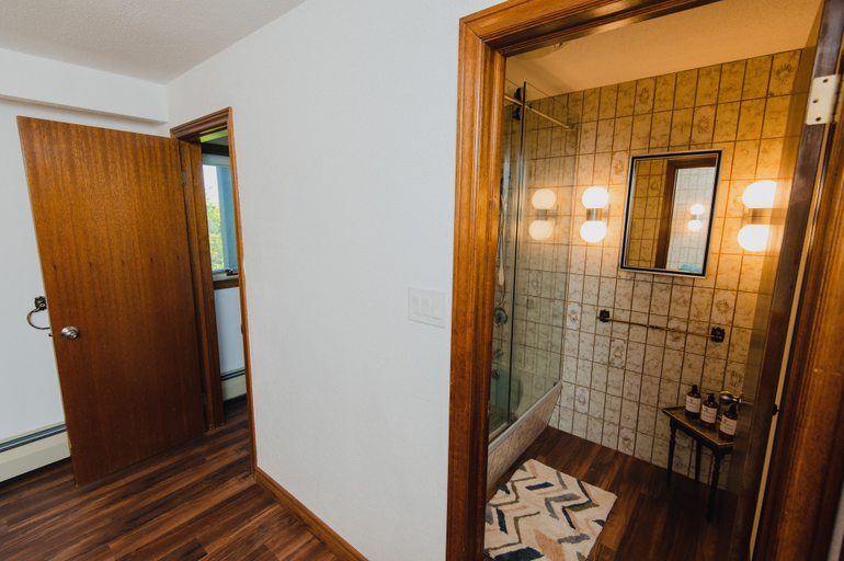 Bathroom 3, Servus Stratford, Perth