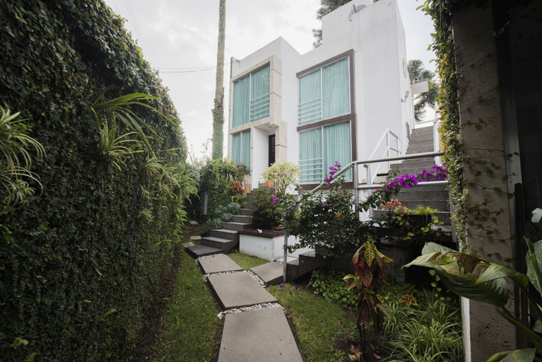 Exterior & Views 2, Colombe Boutique, Coatepec