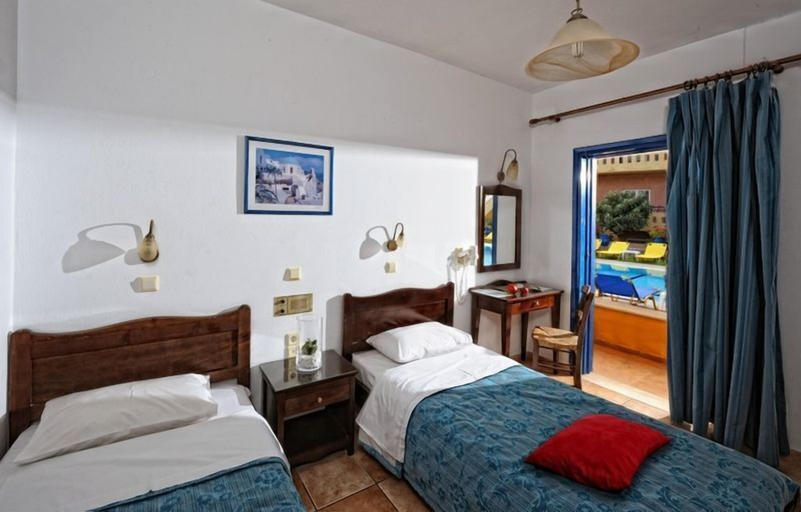 Bedroom 3, Aegean Sky Hotel & Suites, Crete