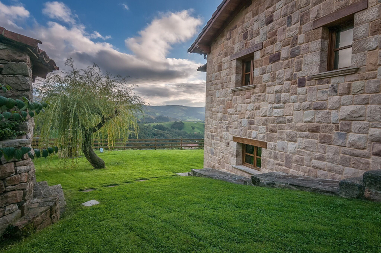 Others 5, La Casa de Bustantegua , Cantabria