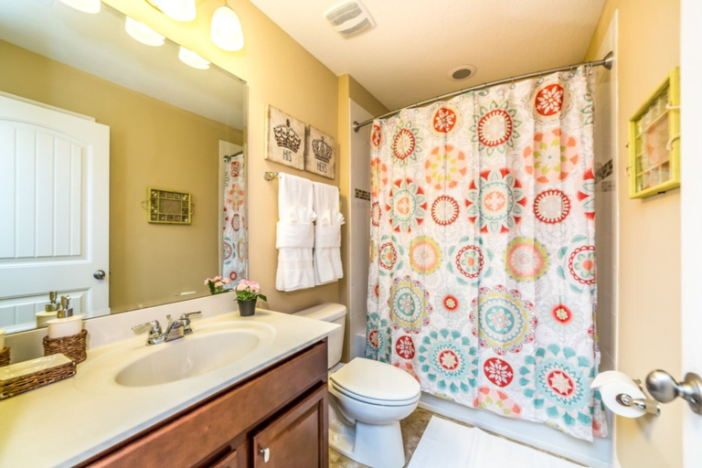 Bathroom 4, Solterra - IHR 4066, Polk