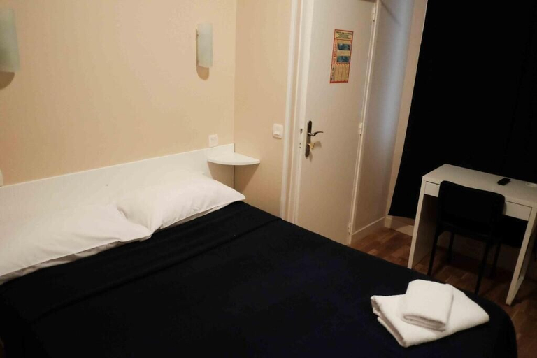 Bedroom 2, Hôtel De La Gare, Val-de-Marne