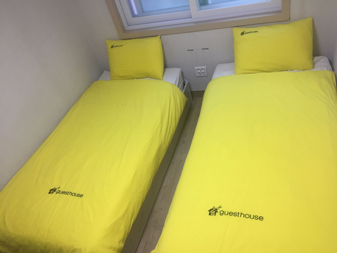 Bedroom 26